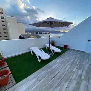  Apartment Holiday Home&rooftop Lounge